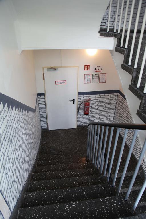 Hotel Moji Koeln Esterno foto