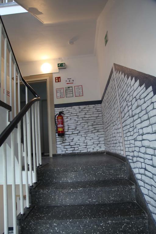 Hotel Moji Koeln Esterno foto